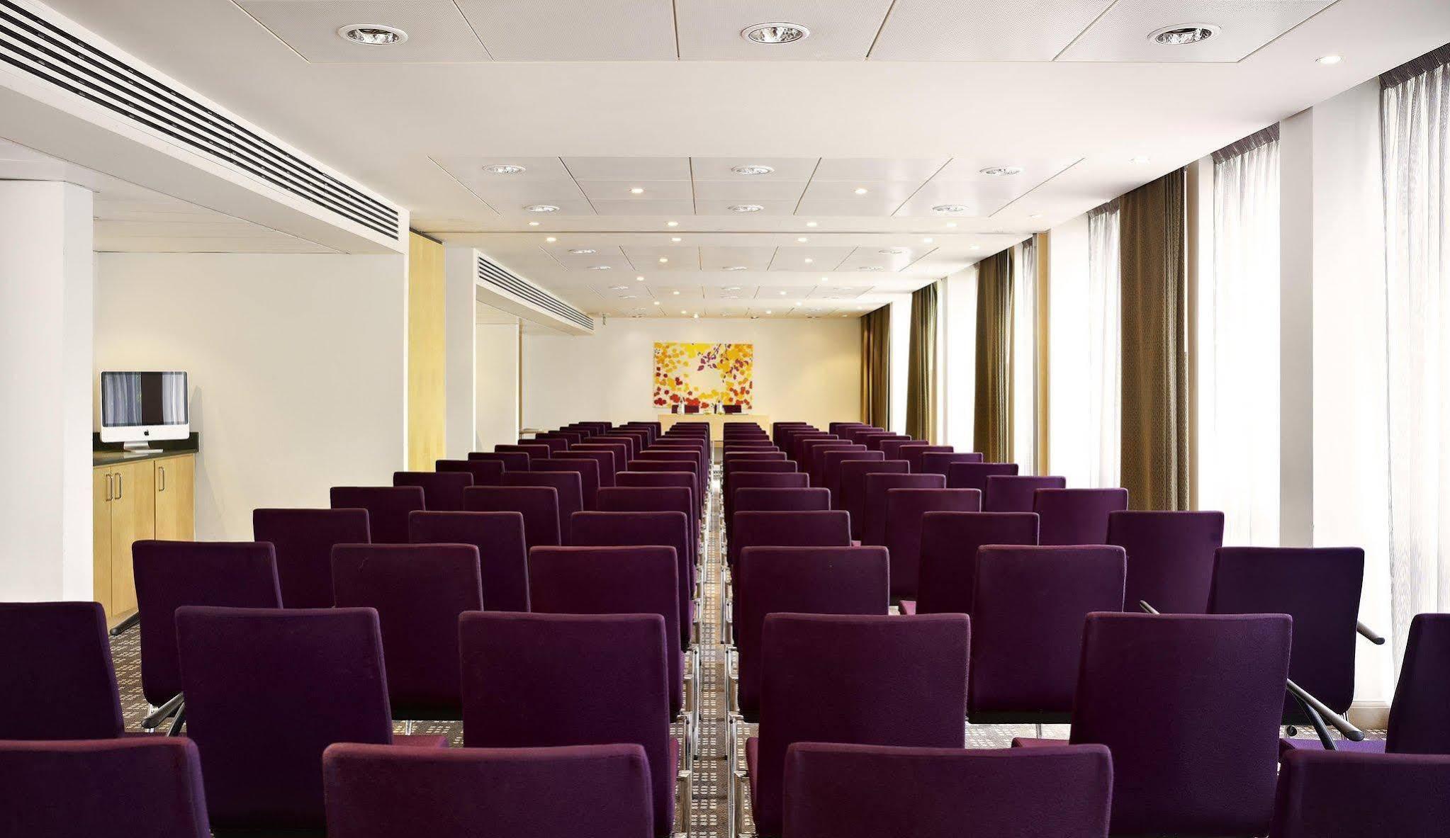 Hilton Garden Inn Birmingham Brindley Place Экстерьер фото
