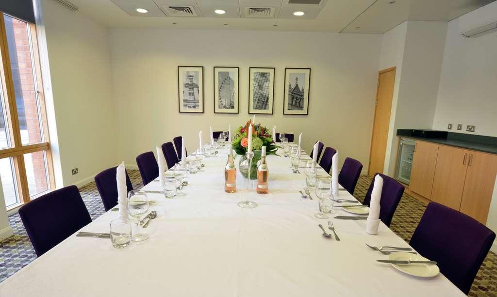 Hilton Garden Inn Birmingham Brindley Place Ресторан фото