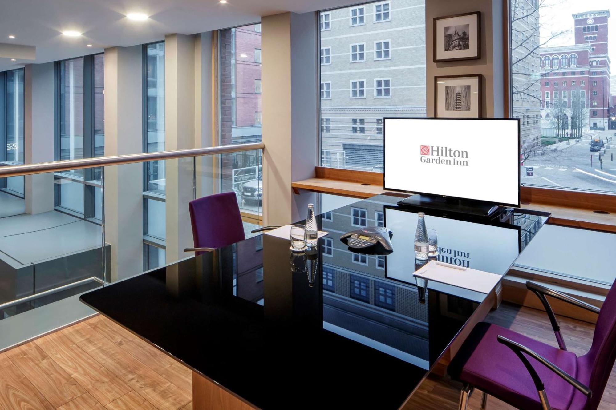 Hilton Garden Inn Birmingham Brindley Place Экстерьер фото