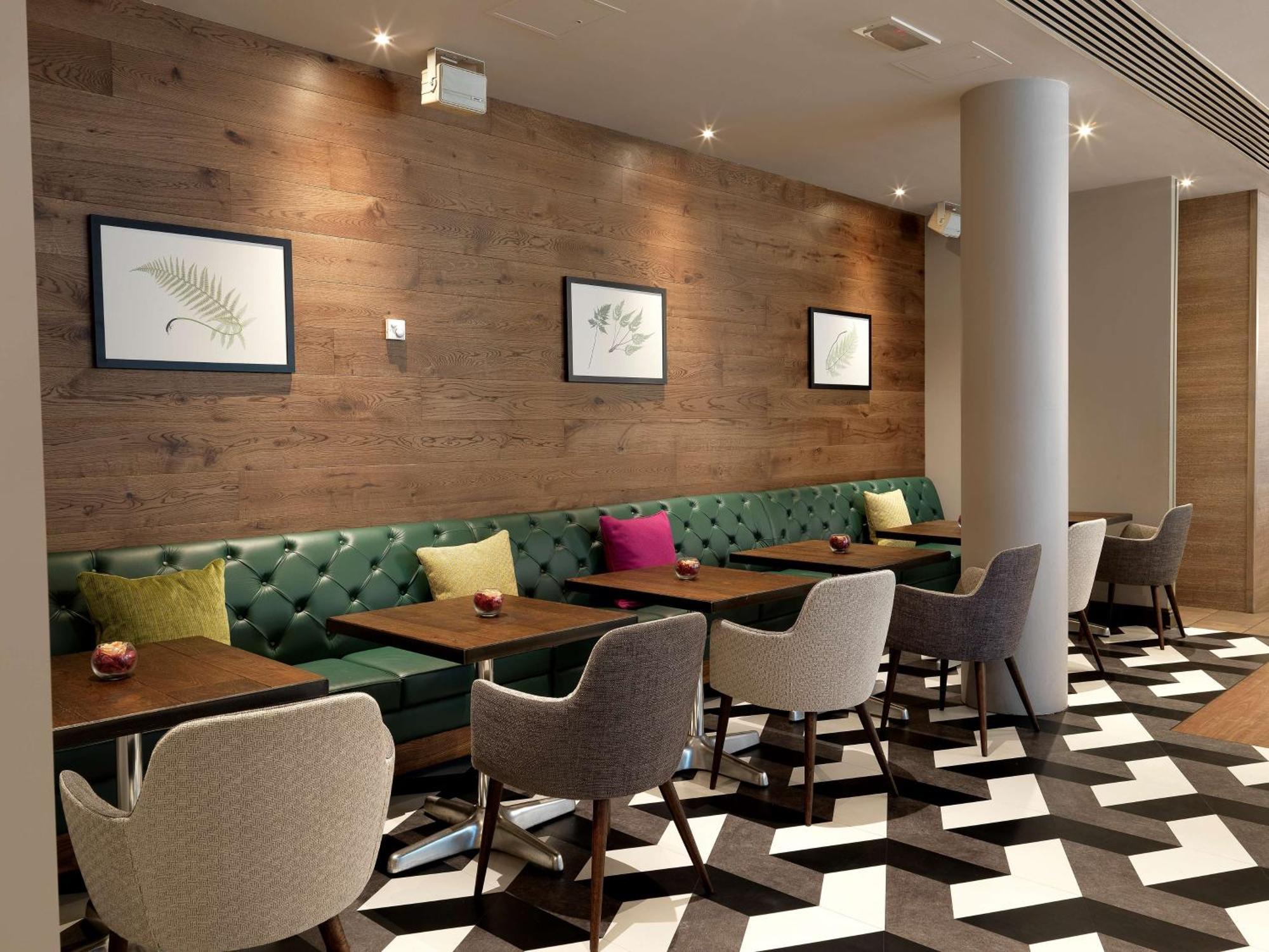 Hilton Garden Inn Birmingham Brindley Place Экстерьер фото
