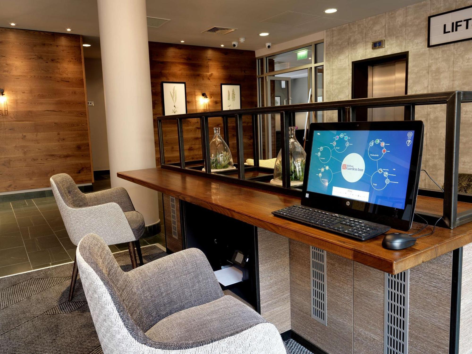 Hilton Garden Inn Birmingham Brindley Place Экстерьер фото