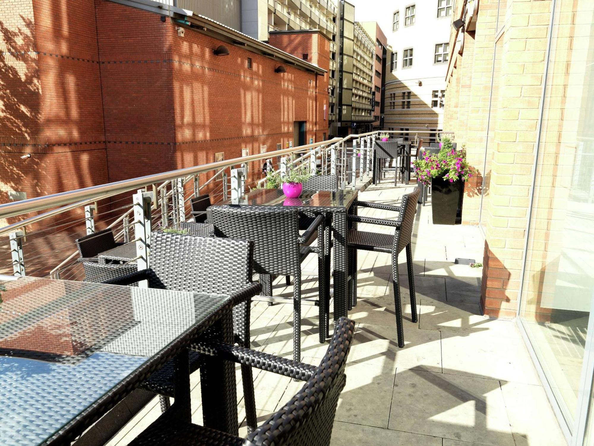 Hilton Garden Inn Birmingham Brindley Place Экстерьер фото